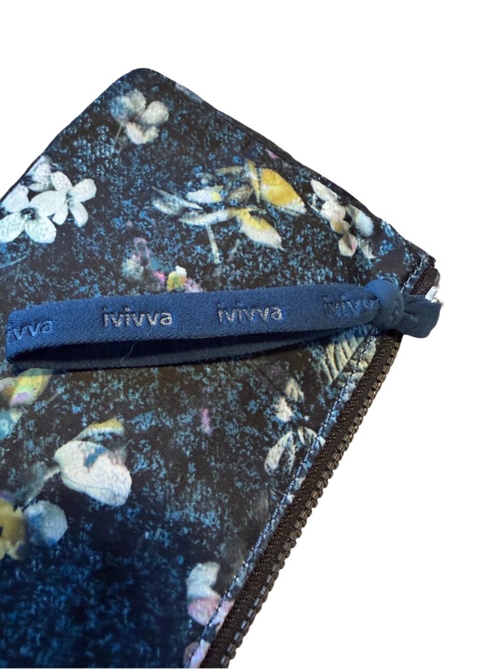 Ivivva by Lululemon Wristlet Zip Pouch Moody Floral Print EUC Retired - Picture 2 of 8